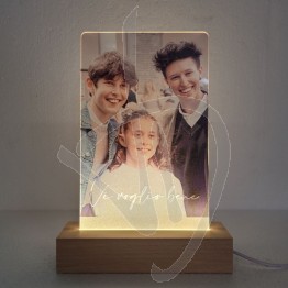 Lampada in plexiglass con foto famiglia e dedica1