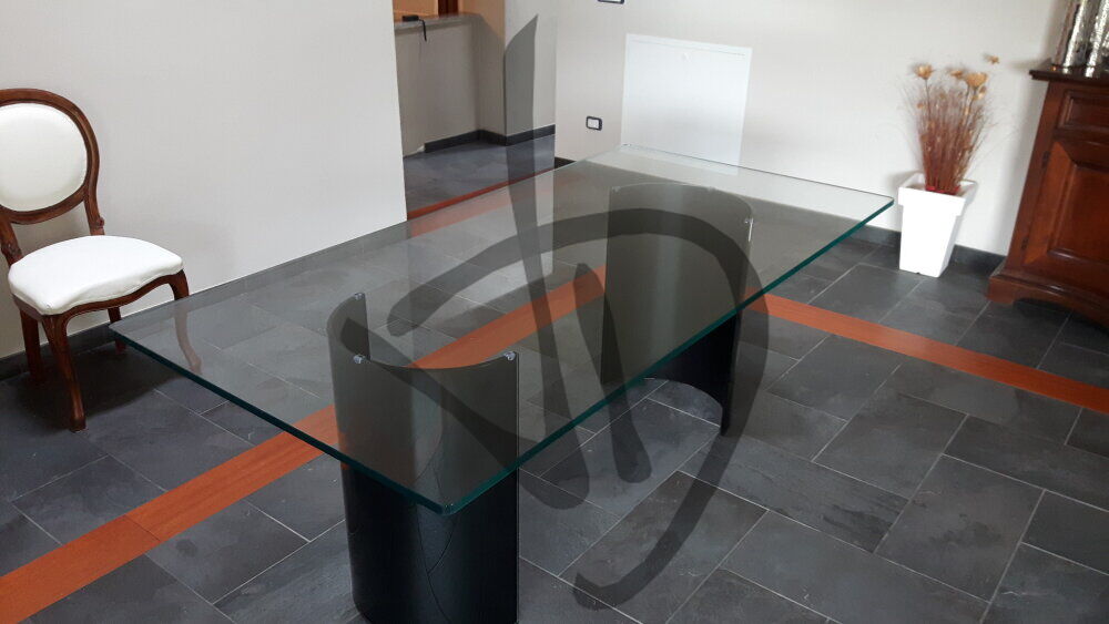 Glastische und Schreibtische - 3 - Tische und Schreibtische aus Glas