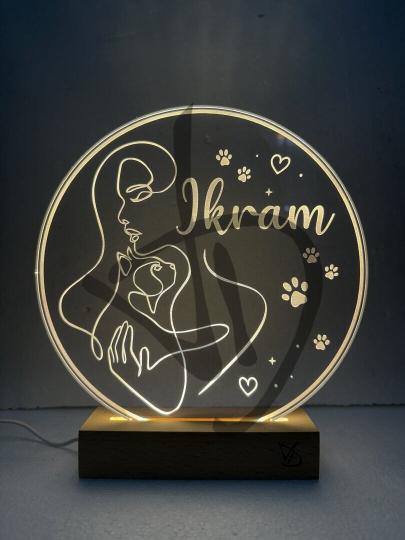 Plexiglas-Acryllampen mit Katzen- und Mädchengrafiken verziert mit Holzsockel - Dekorierte Acrylglaslampen mit personalisiertem Holzsockel