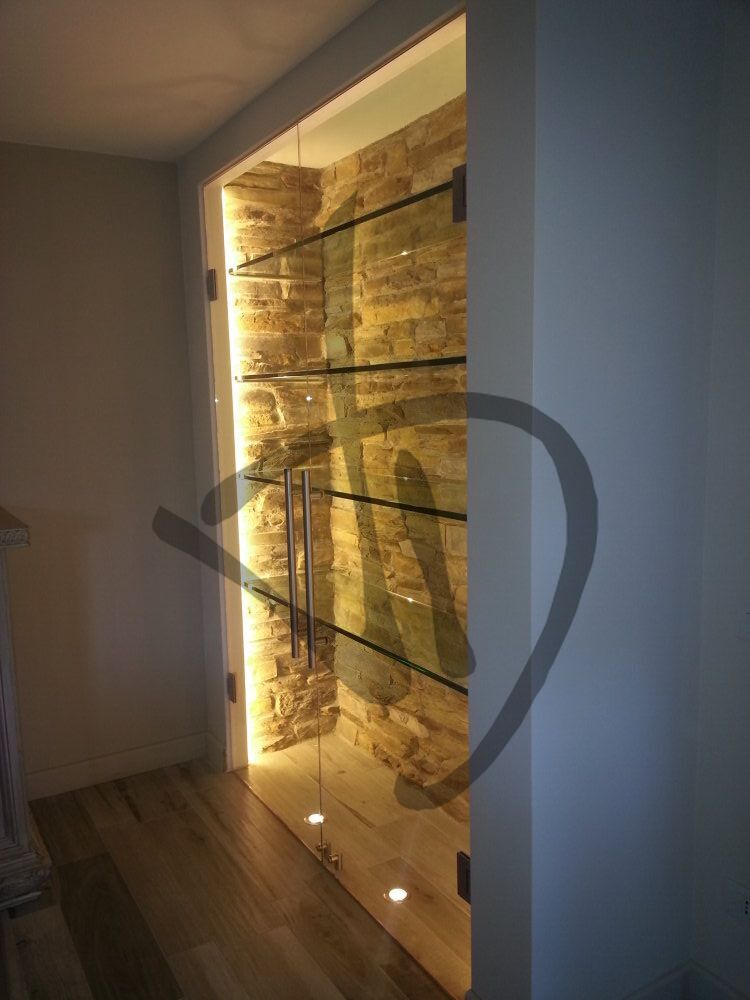 Maßgefertigte Produkte - Glasböden – Glasregale - Maßgefertigte transparente Glasböden - Klarglasböden, Sonderanfertigung 1