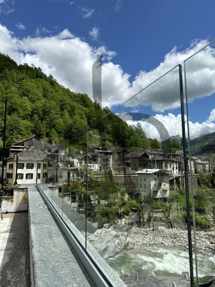 Maßgefertigte Produkte - Glasbrüstungen - Parapetti e paravento in vetro