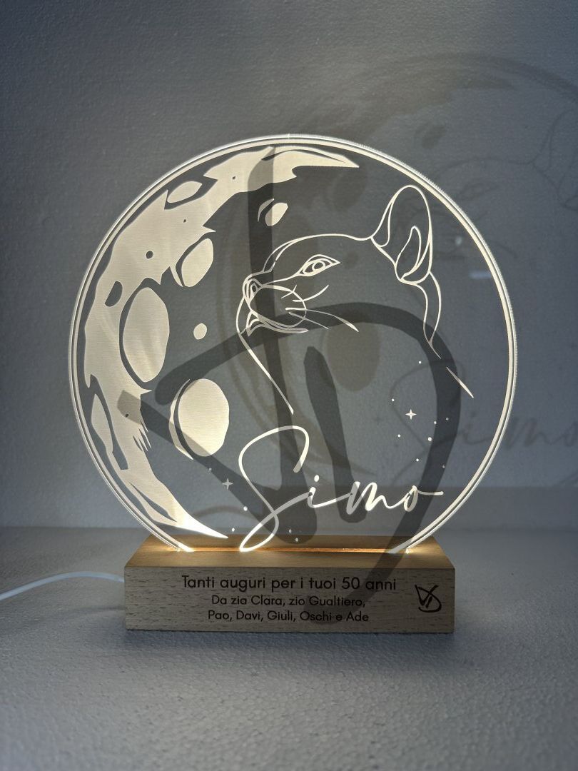 Maßgefertigte Produkte - Individuelle Lampen und Nachttischlampen - Dekorierte Acrylglaslampen mit personalisiertem Holzsockel - Plexiglas-Acryllampen mit Katzen- und Mondgrafiken verziert mit Holzsockel