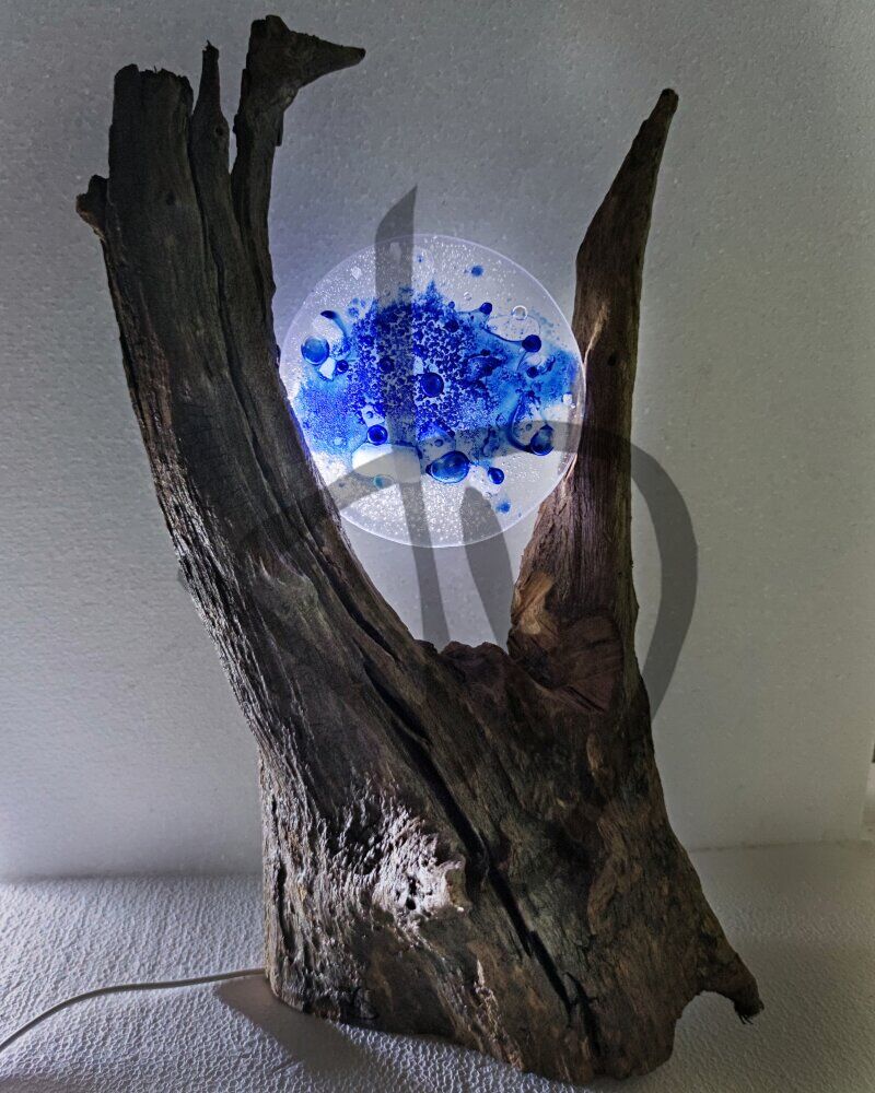 Maßgefertigte Produkte - Individuelle Lampen und Nachttischlampen - Designlampen aus Murano-Fusingglas - Lampade in vetrofusione di Murano di Design con radice in legno e illuminazione led - 2