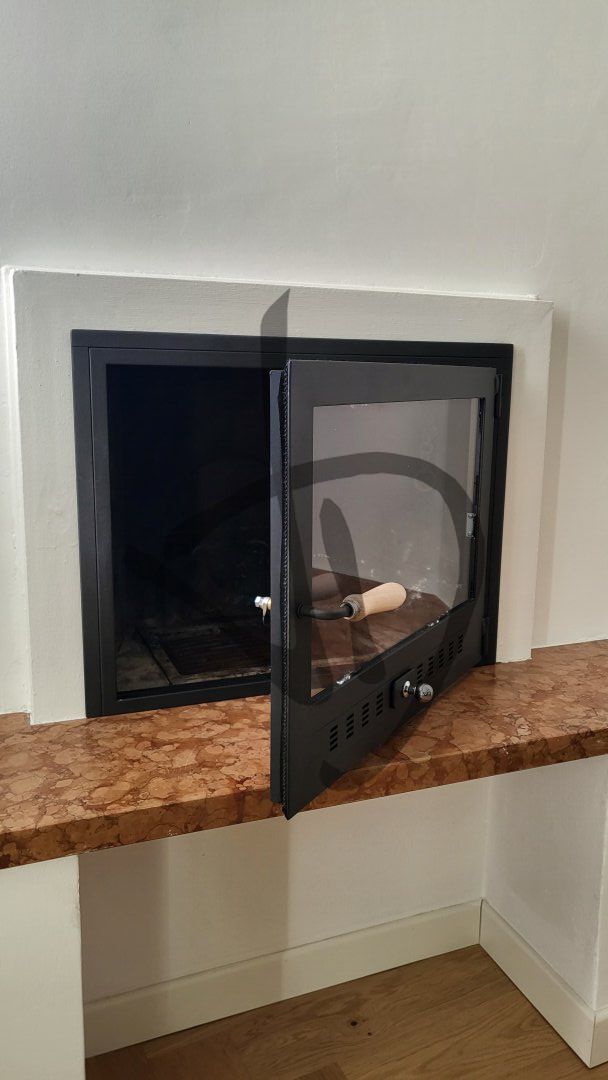 Maßgefertigte Produkte - Kaminverschlüsse - Linear - 1-türiger linearer Kaminverschluss