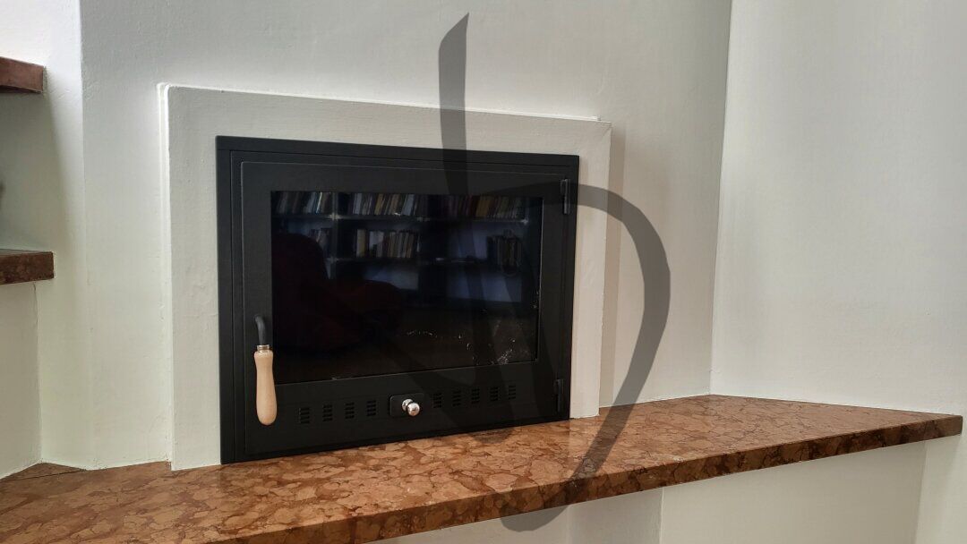 Maßgefertigte Produkte - Kaminverschlüsse - Linear - 1-türiger linearer Kaminverschluss