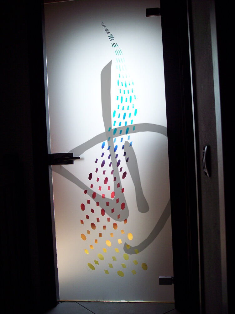 Maßgefertigte Produkte - Maßgefertigte Glastüren - Pendeltüren - Maßgefertigte satinierte Glas-Drehtür mit abstraktem Dekor 2