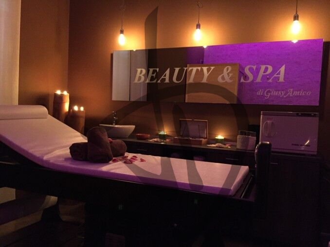 Maßgefertigte Produkte - Maßgefertigte Spiegel - Personalisierte Spiegel mit Logo - Benutzerdefinierte Spiegel mit benutzerdefiniertem Logo