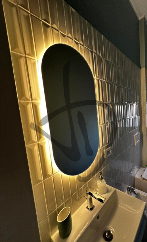 Specchio ovale su misura a led retroilluminato con interruttore infrarosso - Ohne Dekor